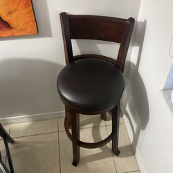 Rotatable bar chair