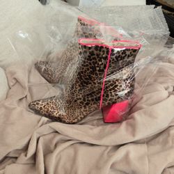 Dress Boots  Leopard & Pink Size 9