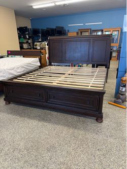 King platform bed frame