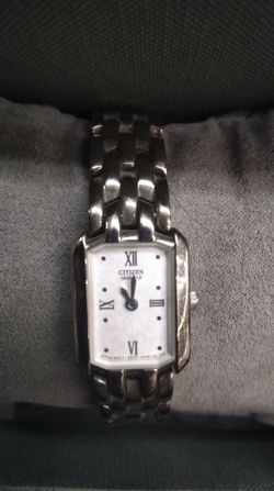 Citizen Ladies Silver Tone Quartz Watch Rectangular Case
AuroraVintageWatch
 



5 out of 5 stars
