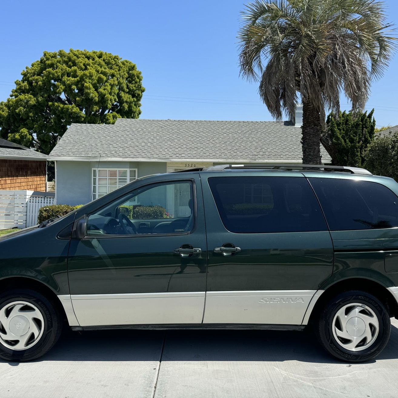 2000 Toyota Sienna