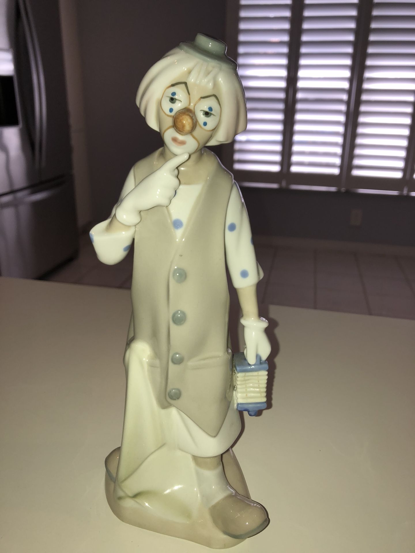Porcelain Casades clown figurine