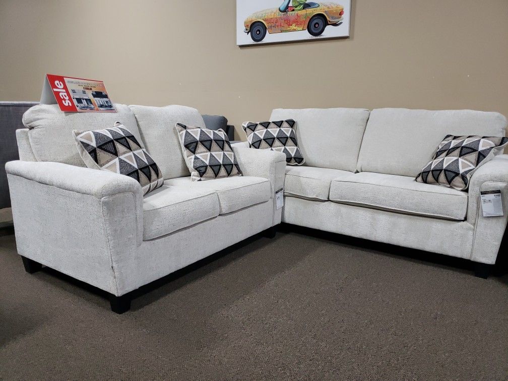 SOFA AND LOVESEAT SET NEW