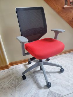 Hon Solve Task Chair