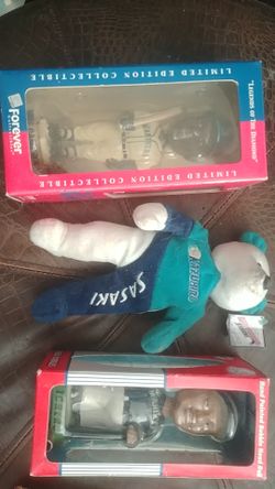 Mike Cameron and Ichiro bobble heads and Sasaki beanie baby