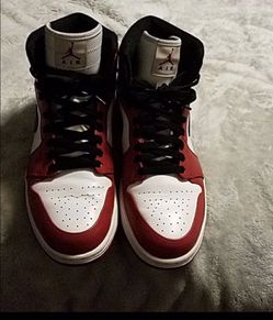 Looking to trade for 10.5 or 11 or another Jordan 1s