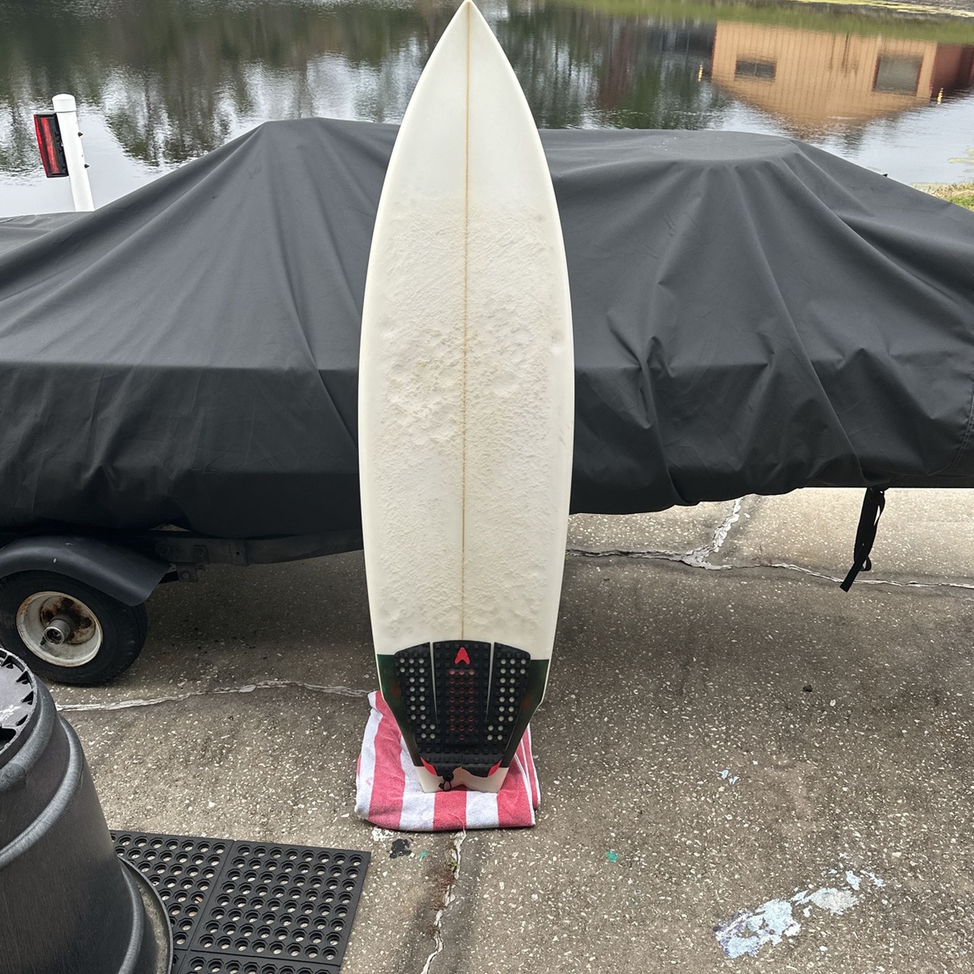 Gorkin Surfboard “rattler” 5’9”