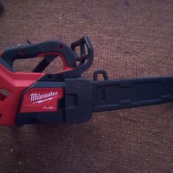 Milwaukee M18 FUEL 16 in. 18 V Battery Chainsaw Tool Only