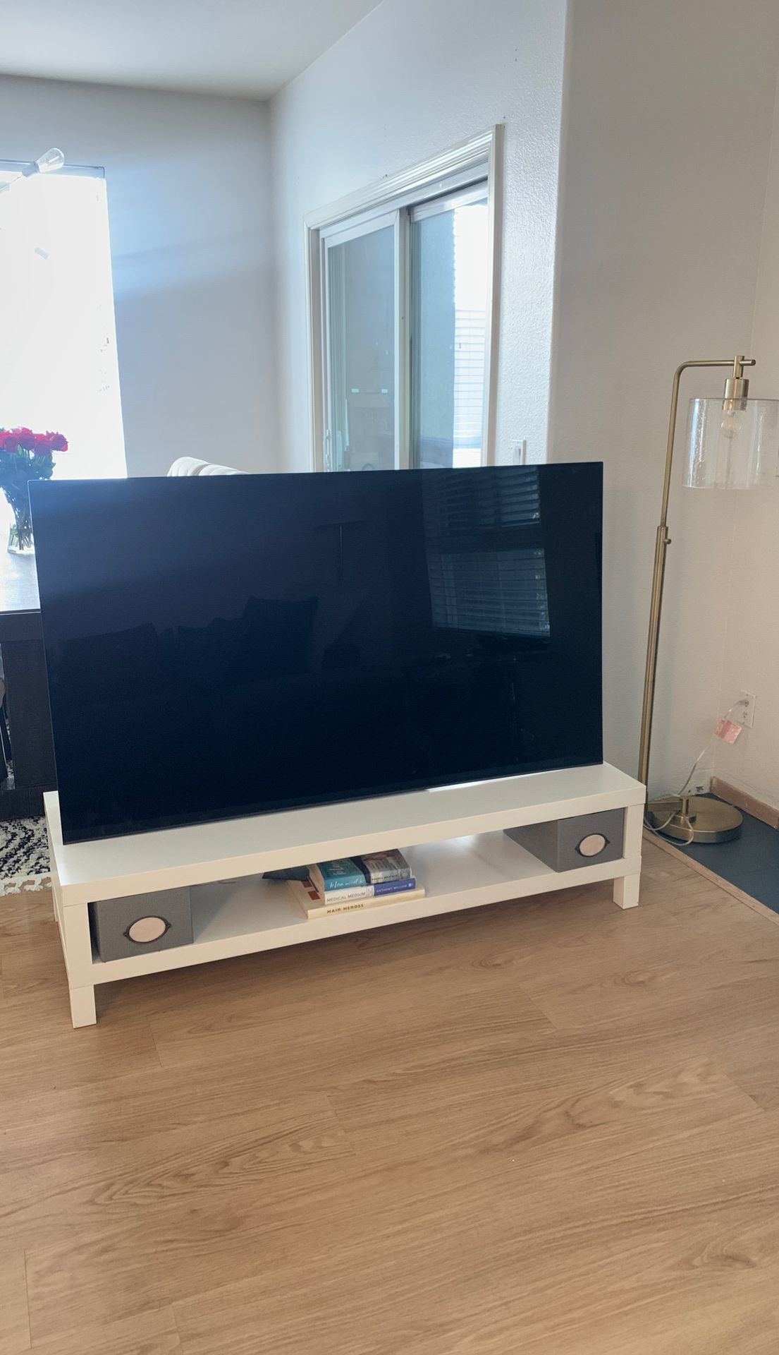 Tv stand