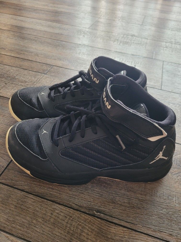 Jordan Basketball Shoes Size 7 Youth