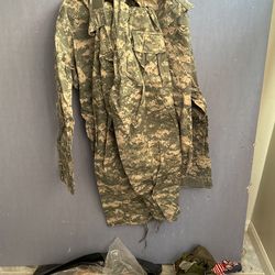 Army ACU Uniforms Top And Bottom 