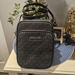 Michael Kors PENDING PICKUP 