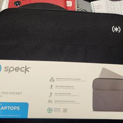Speck Pro Pocket Laptop Sleeve