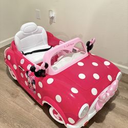 Minie Mouse Car 