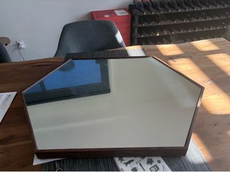 Free mirror