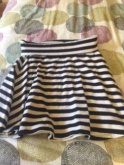 Cute Forever 21 skirt Junior M-reduced Again!