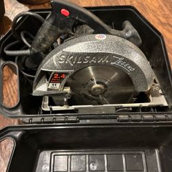 Skill Saw 2.4 HP 11 Amps. 