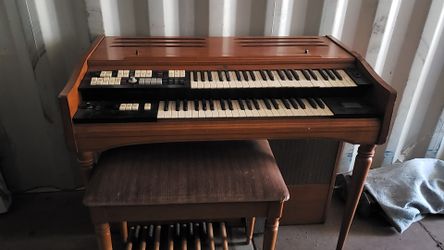 Old piano