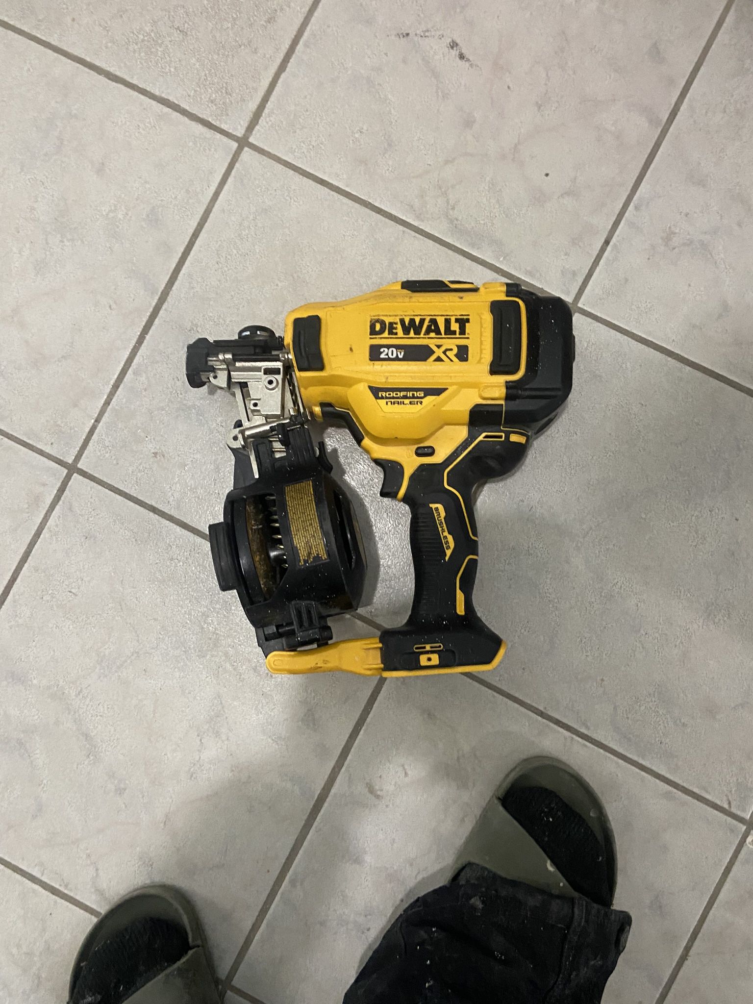 Roofing Nail Gun