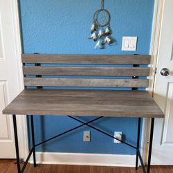 Walker Edison 42-in Gray Writing Desk (Hutch Included)