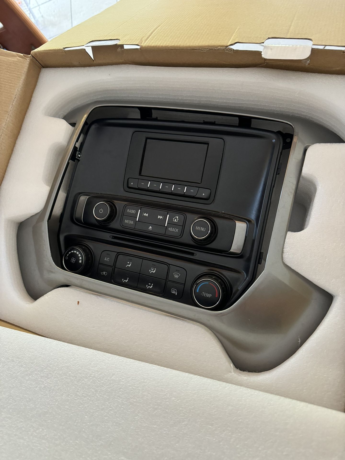 Chevrolet Silverado 2007-2015 Radio/stereo head unit