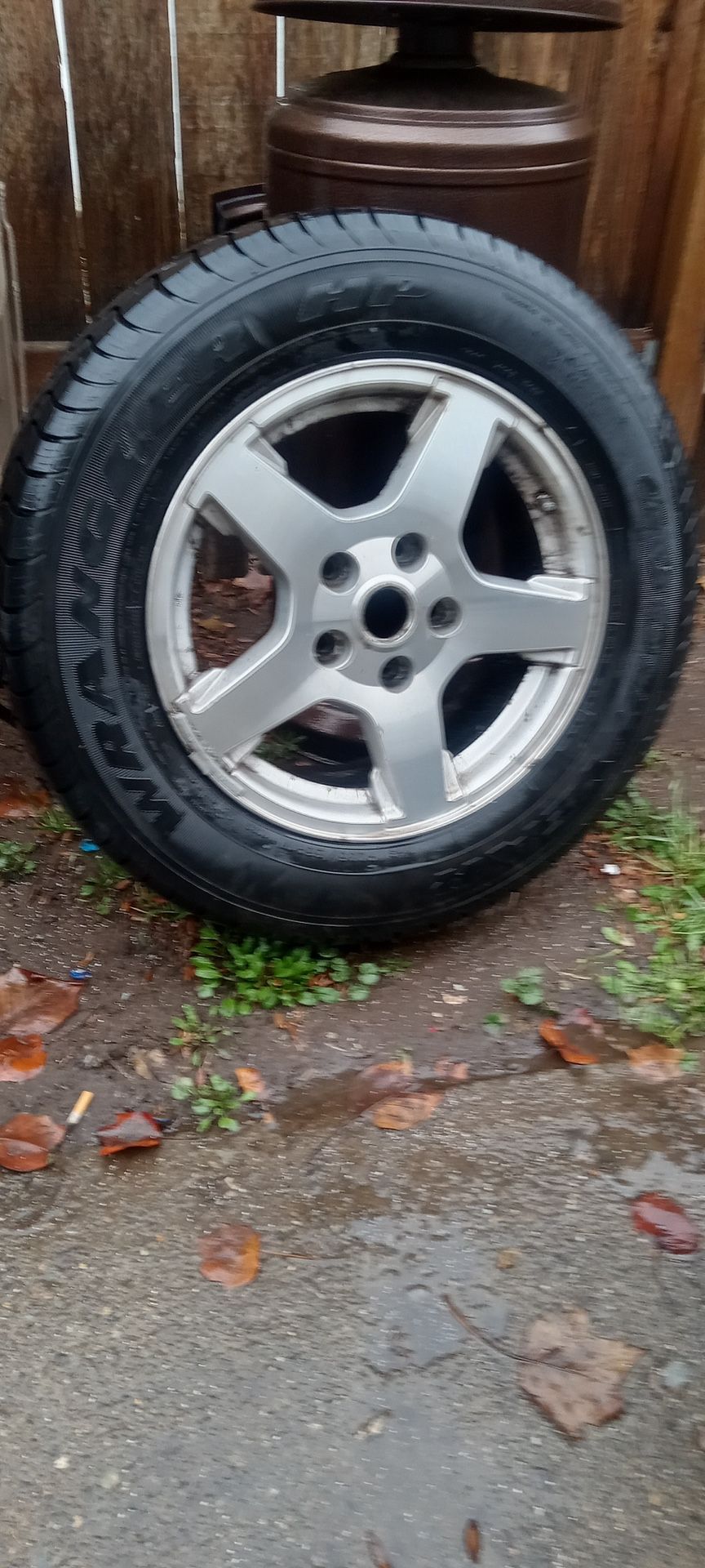 235 65 R17