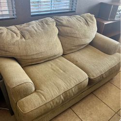 FREE COUCH 