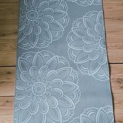 FLORAL PATTERN YOGA MAT