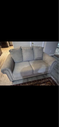 Beautiful Gray/Beige Sofa & Loveseat Set – Great Condition