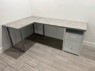 Computer desk Computer desk