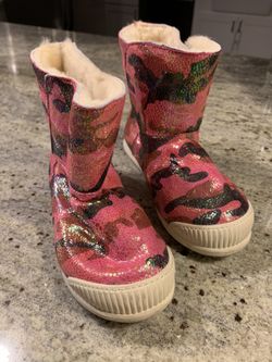 Kids real fur boots size 9-10