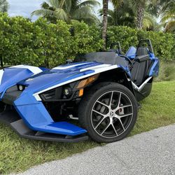 2016 Polaris Slingshot  - 5 Speed Manual