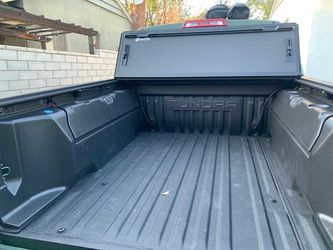 Toyota Tundras Storage Box And Ice Chest