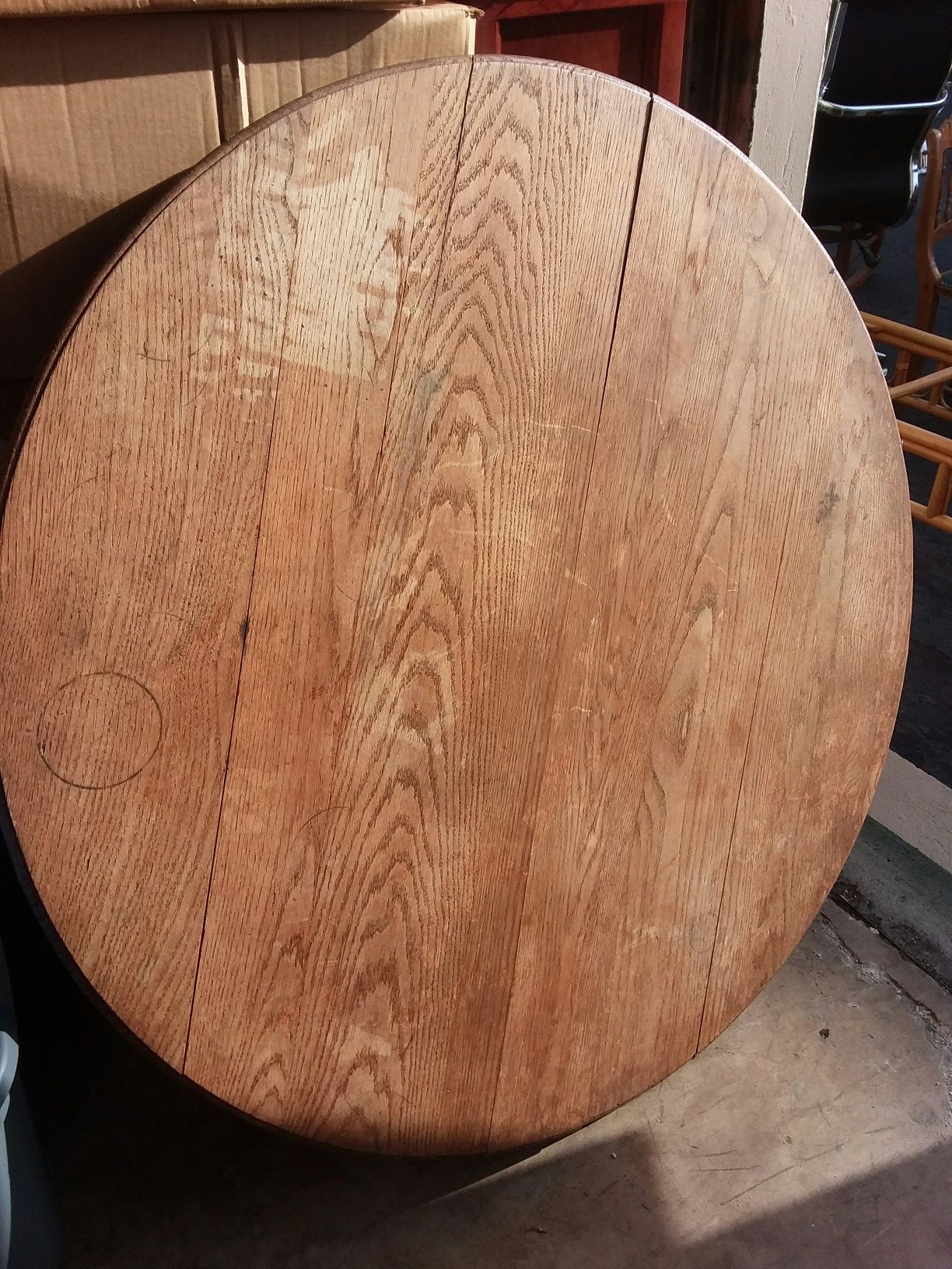 Antique oak Round Dining Table with Ball and Claw feet