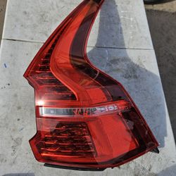 Volvo Xc60 Right Tail Light Oem