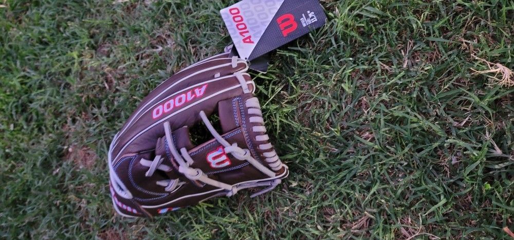 Wilson A1000
