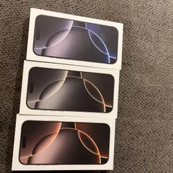 3 iPhone 16 Pro Max