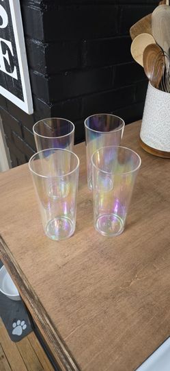 New set of 4 Sun Squad tall iridescent tumblers (22 oz)