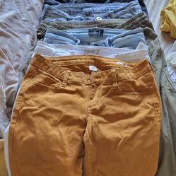 Large Lot Of Women's Junior's Clothing 