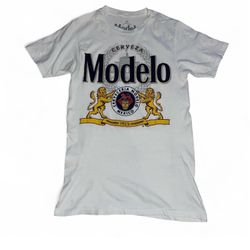 Modelo Tshirt