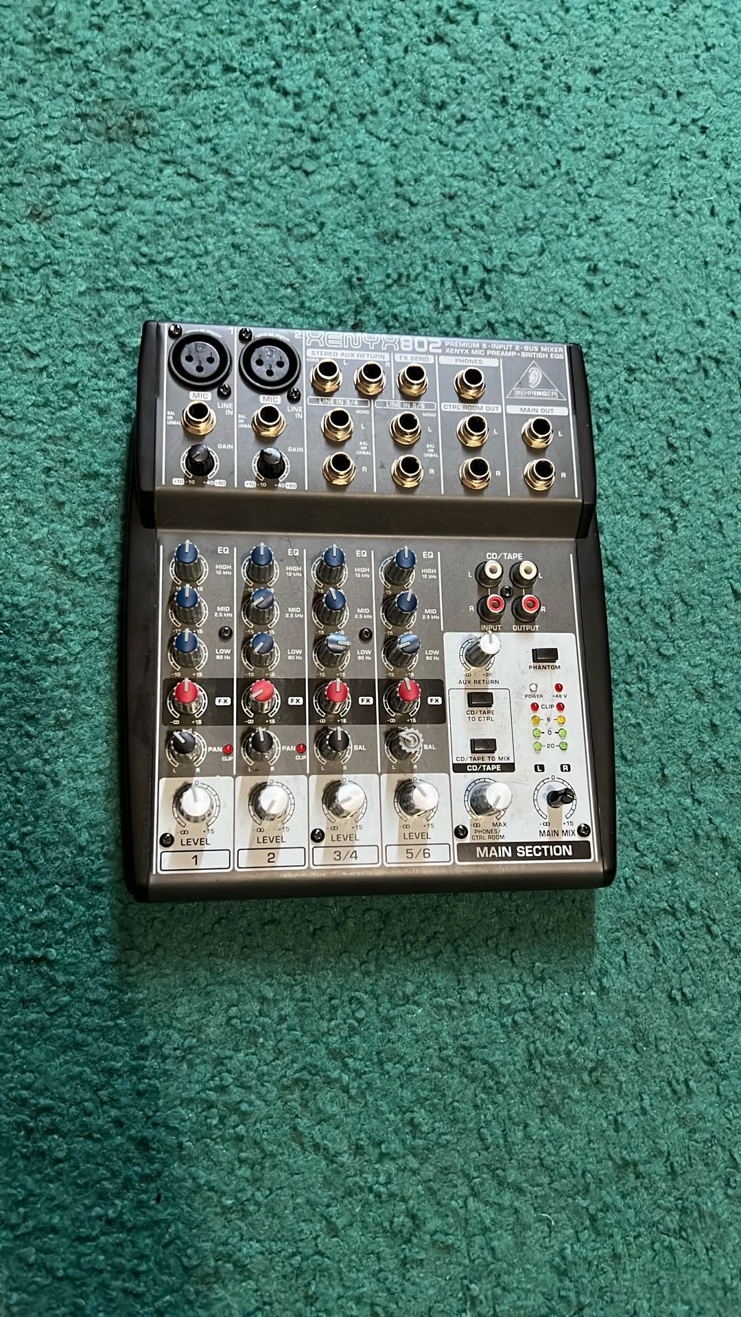 Behringer Xenyx 802 Mixer