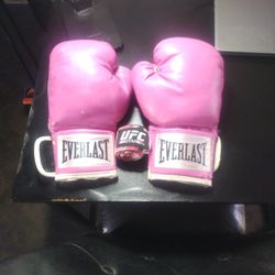 Pink Everlast Gloves With Ufc Strap