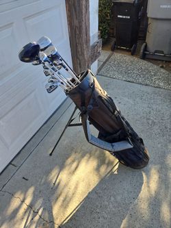 Taylormade Golf Clubs irons  #3to #9 and 4  Nicolas  drives  with bag and putter