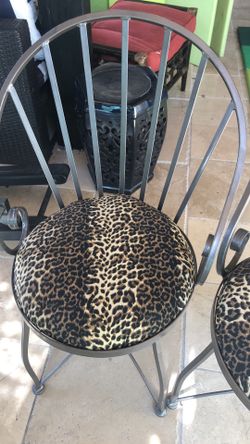 2 new metal patio chairs