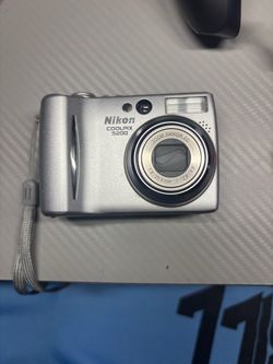 Nikon Coolpix 5200