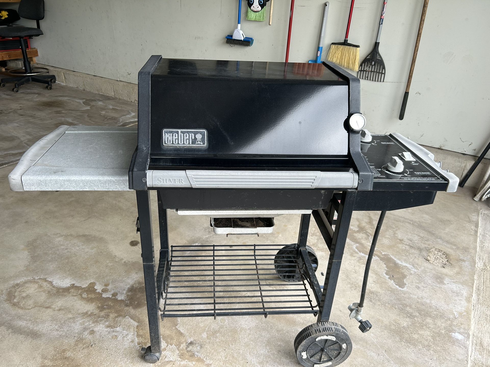 Weber Silver model Grill 2 Burner