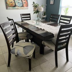 6  Dinning Room Chairs (only  Chairs, Table not Included)