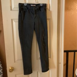 Women’s Levi’s Sz: 28