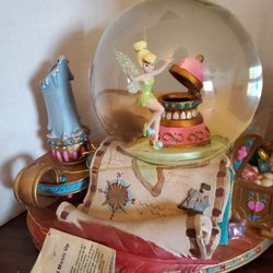 Disney Tinkerbell Globe