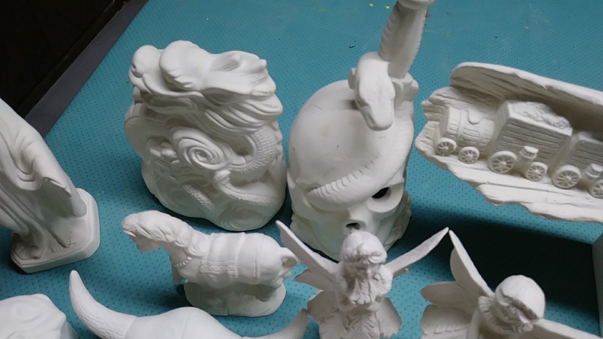 14 Ceramic bisque pieces for Sale in Joliet, IL OfferUp